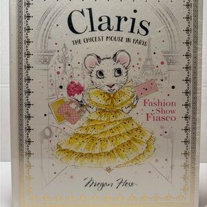Clarins: Chic Mouse in Yellow Dress